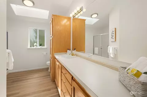 12609 NE Hollyhills Dr, Bothell, WA 98011 photo 16