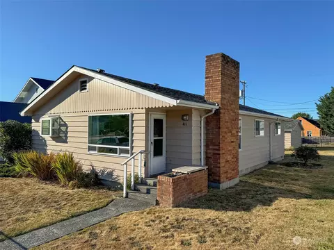 411 E 7th St, Port Angeles, WA 98362