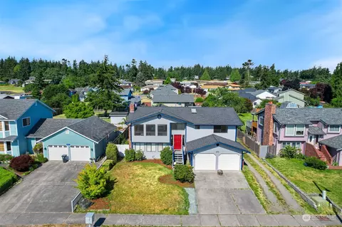 475 SW Dyer St, Oak Harbor, WA 98277
