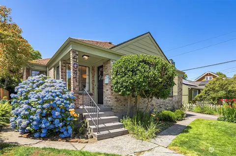 5041 47th Ave NE, Seattle, WA 98105