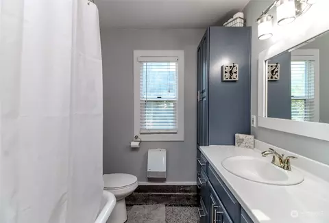 Bath - 3907 128th St E, Tacoma, WA 98446 photo 1 of 3