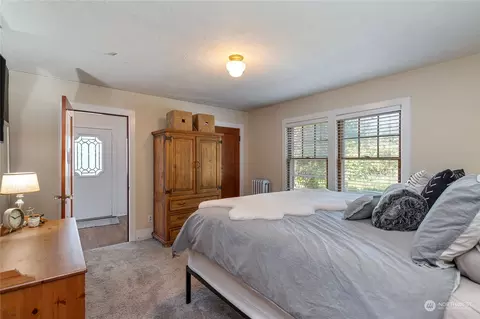Bedroom - 3907 128th St E, Tacoma, WA 98446 photo 2 of 5