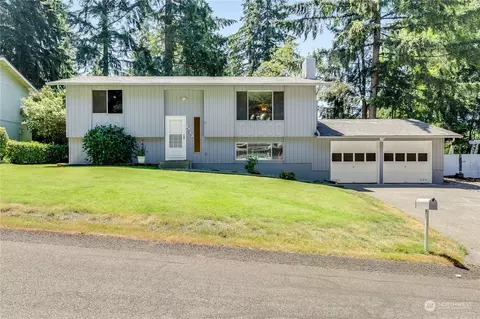 2512 Natalie Ln, Steilacoom, WA 98388