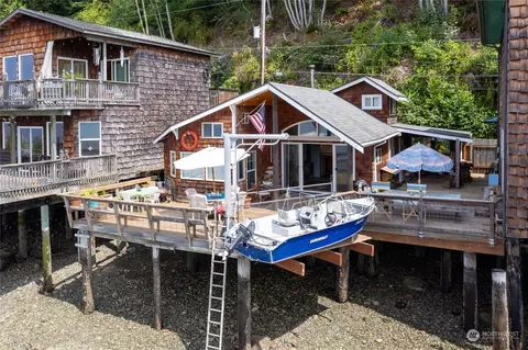53 N Salmon Bch, Tacoma, WA 98407