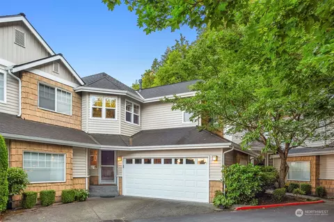 205 Newport Way NW #D2, Issaquah, WA 98027