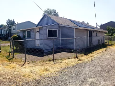 130 3rd Ave N, Algona, WA 98001