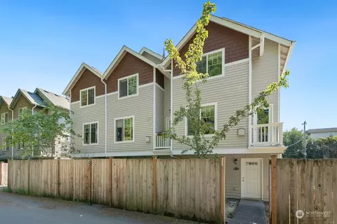 12327 28th Ave NE #A, Seattle, WA 98125