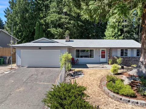 528 Valley Oak Dr, Bremerton, WA 98311