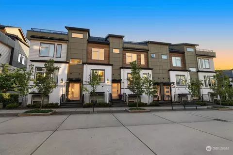 933 7th Ave NE, Issaquah, WA 98029