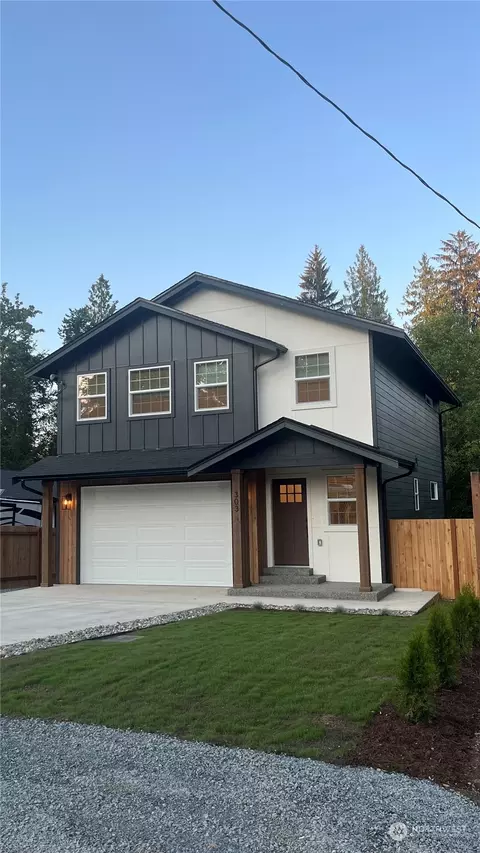 303 Prospect Ave, Granite Falls, WA 98252