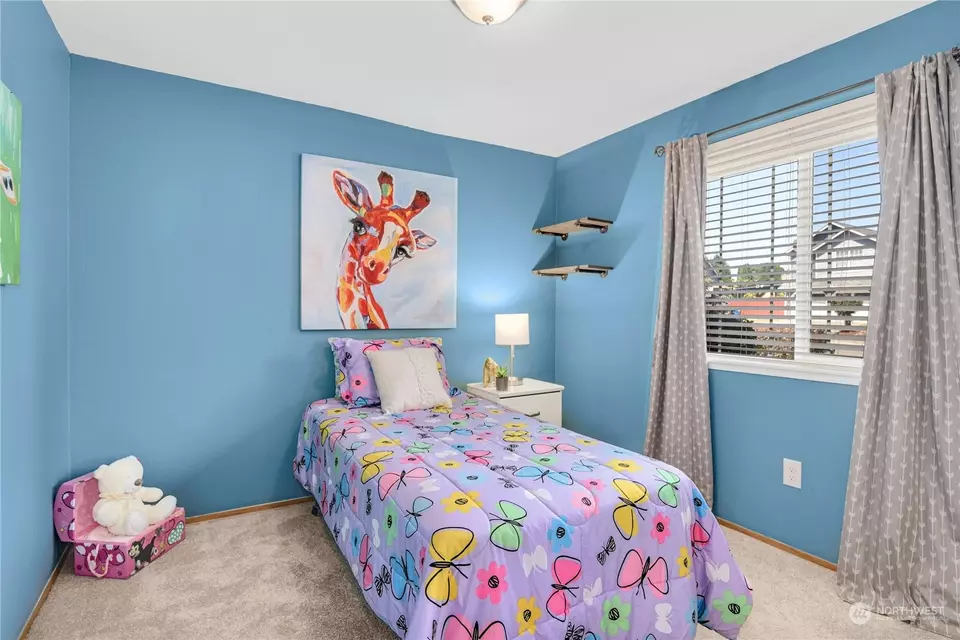 Bedroom - 11945 SE 260th Pl, Kent, WA 98030 photo 2 of 2
