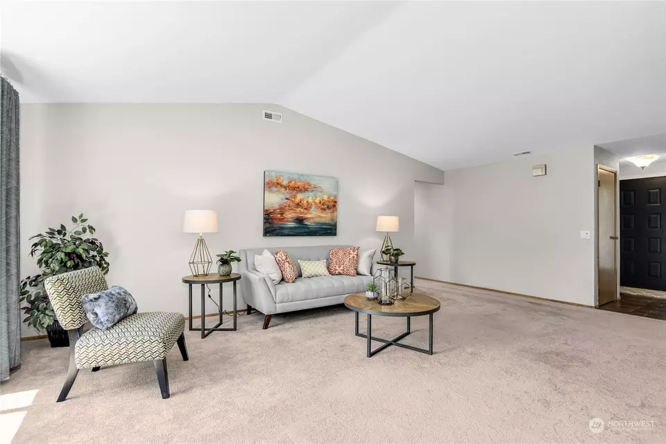 Living - 11945 SE 260th Pl, Kent, WA 98030 photo 2 of 3