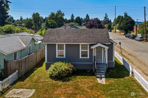 1931 11th St, Bremerton, WA 98337