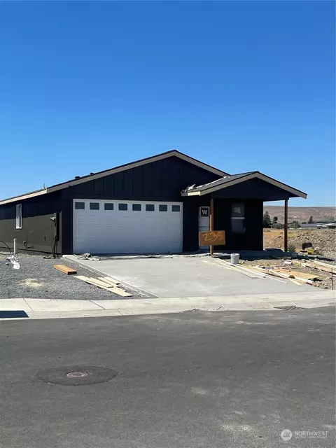 235 Parkside Pl, Ephrata, WA 98823