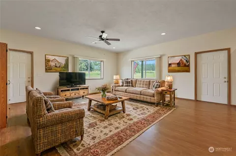 5610 E Handy Rd, Colbert, WA 99005 photo 27