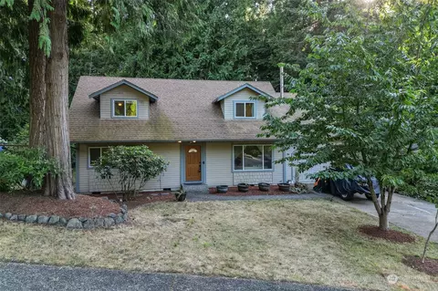 8289 Saddle Trl NW, Bremerton, WA 98311