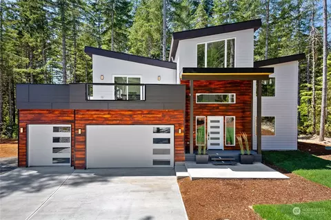 21 E Blueberry Hl, Union, WA 98592