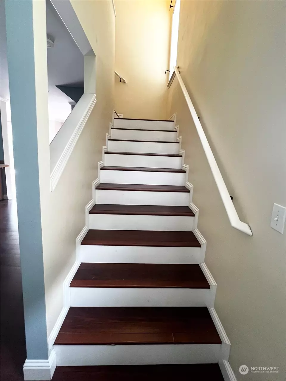 Entry Way - 987 NW Poppy Ct, Silverdale, WA 98383 photo 1 of 1