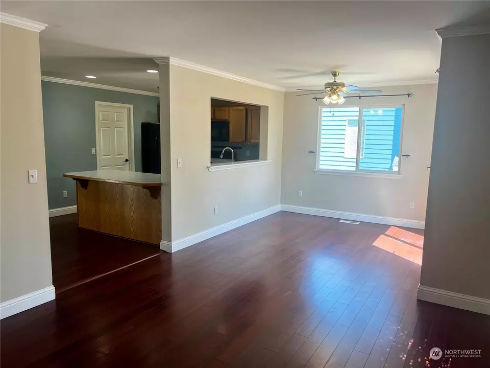 Living - 987 NW Poppy Ct, Silverdale, WA 98383 photo 1 of 4