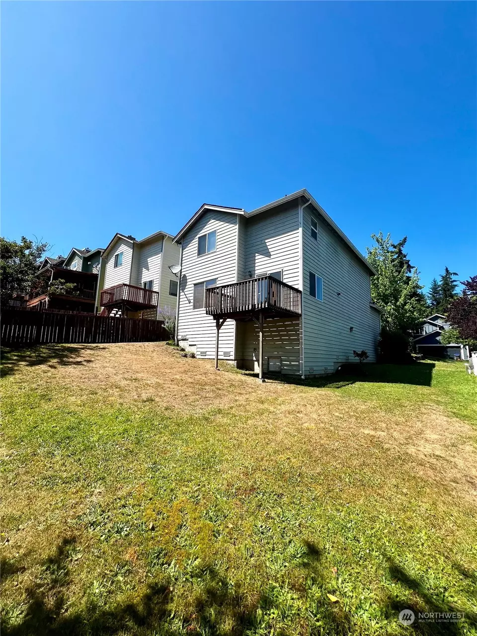 Exterior - 987 NW Poppy Ct, Silverdale, WA 98383 photo 5 of 6