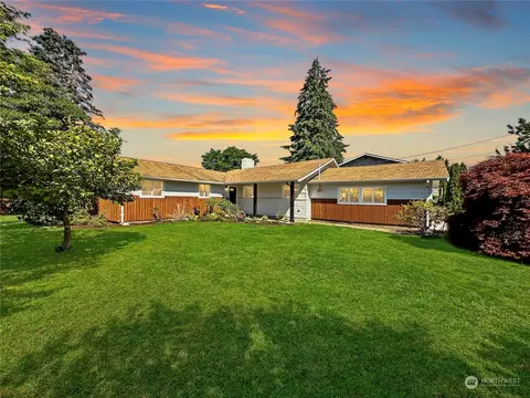 7220 14th Ave NE, Olympia, WA 98516