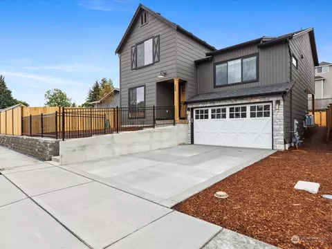 514 203rd Pl SW #3, Lynnwood, WA 98036