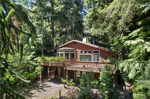1099 Worthy Pl, Greenbank, WA 98253