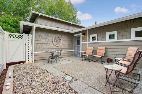 22498 SE 37th Ter #1380, Issaquah, WA 98029