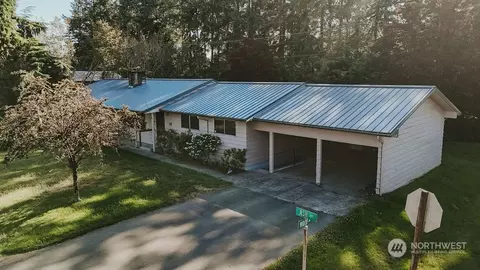 90 Ash Ave, Forks, WA 98331