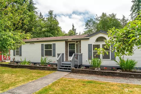 1675 Jodean Ct, Camano Island, WA 98282
