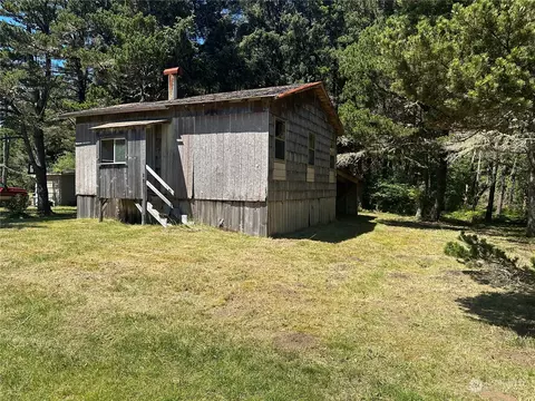 1411 189th Pl, Long Beach, WA 98631