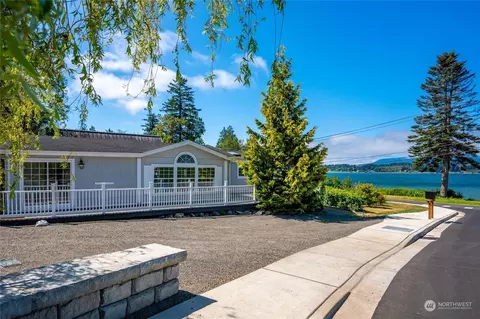 2492 Mackenzie Rd, Bellingham, WA 98226