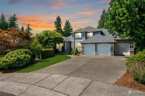 1943 S Hills Pl, Bellingham, WA 98229