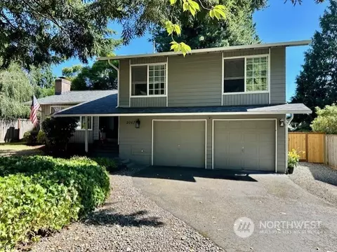 2067 NE Bartre Ct, Poulsbo, WA 98370