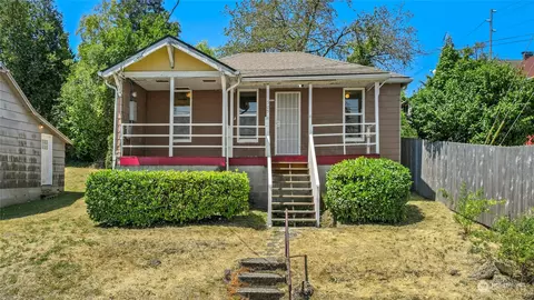 905 Chester Ave, Bremerton, WA 98337