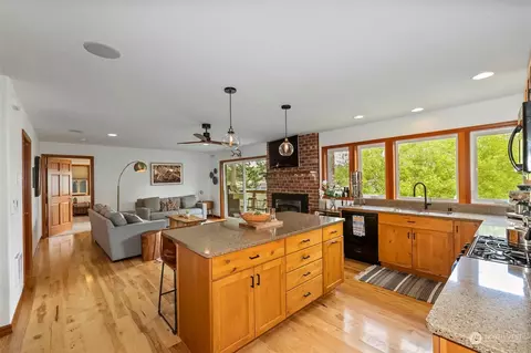 752 E Stretch Island Rd S, Grapeview, WA 98546 photo 9