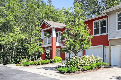 22669 NE Alder Crest Dr #204, Redmond, WA 98053