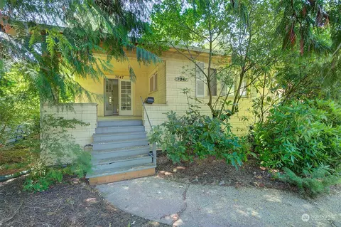 7047 8th Ave NW, Seattle, WA 98117