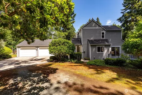 81 Denneboom Rd, Coupeville, WA 98239