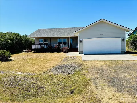 1277 Fairwood Dr, Ocean Shores, WA 98569
