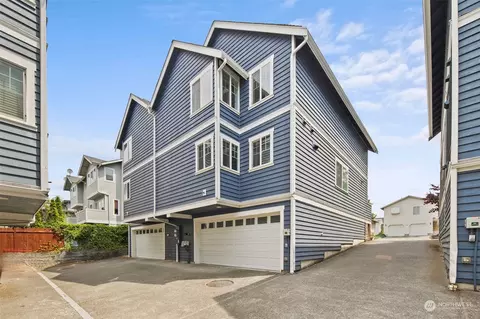 217 23rd Ave #A, Seattle, WA 98122