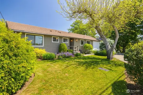 3114 Eldridge Ave, Bellingham, WA 98225