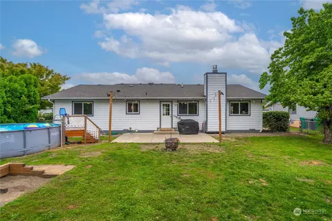 408 Charwila Ln, Enumclaw, WA 98022 photo 2