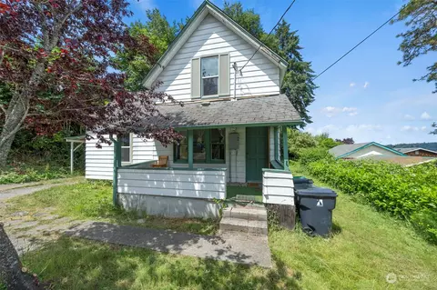 916 Giles Ave NW, Olympia, WA 98502