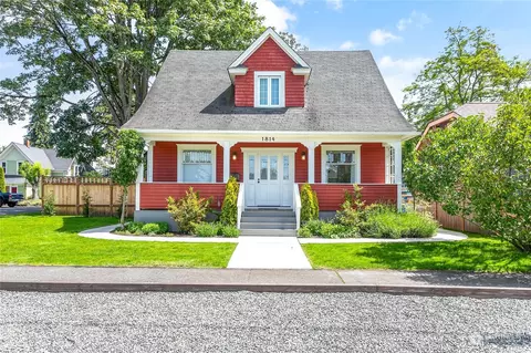 1814 J St, Bellingham, WA 98225