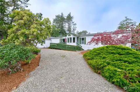 212 18th St NE, Long Beach, WA 98631