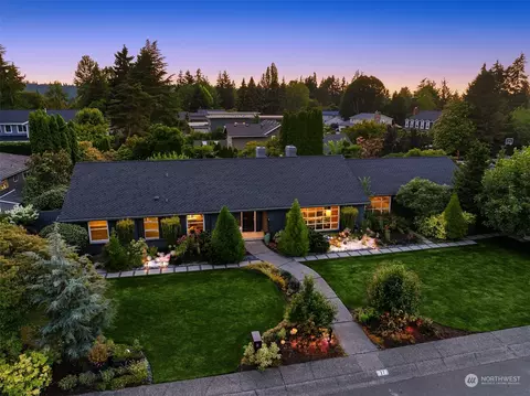27 Vashon Ky, Bellevue, WA 98006