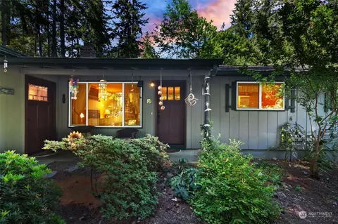 24936 SE 30th St, Sammamish, WA 98075