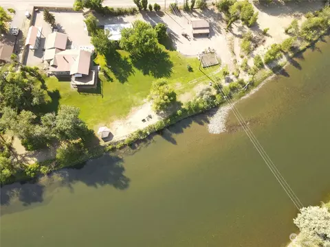 476 Highway 7, Tonasket, WA 98855