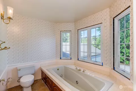 Bath - 6912 Beverly Blvd, Everett, WA 98203 photo 2 of 4